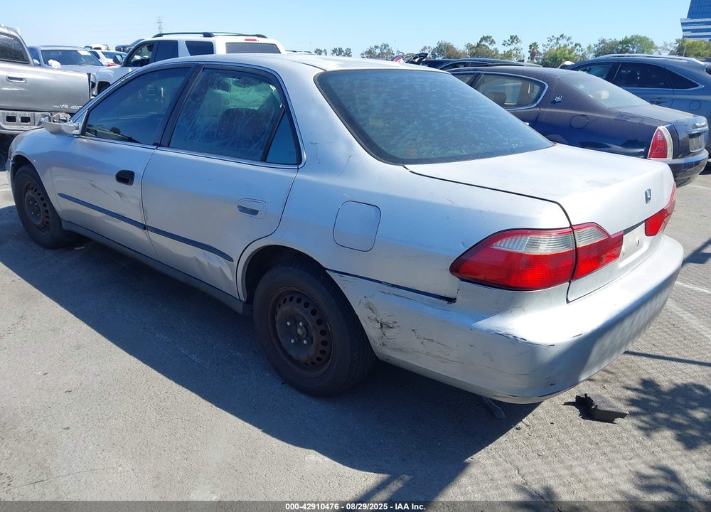 2000 HONDA ACCORD 2.3 LX VIN: 1HGCG5646YA030319