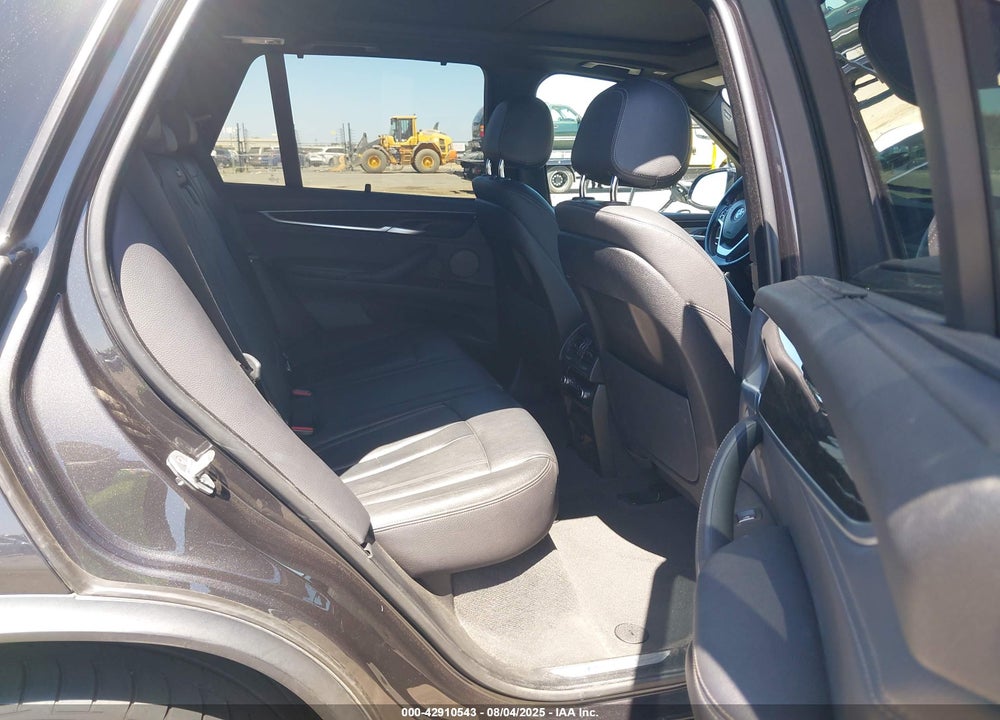 2018 BMW X5 VIN: 5UXKT0C54J0W02004