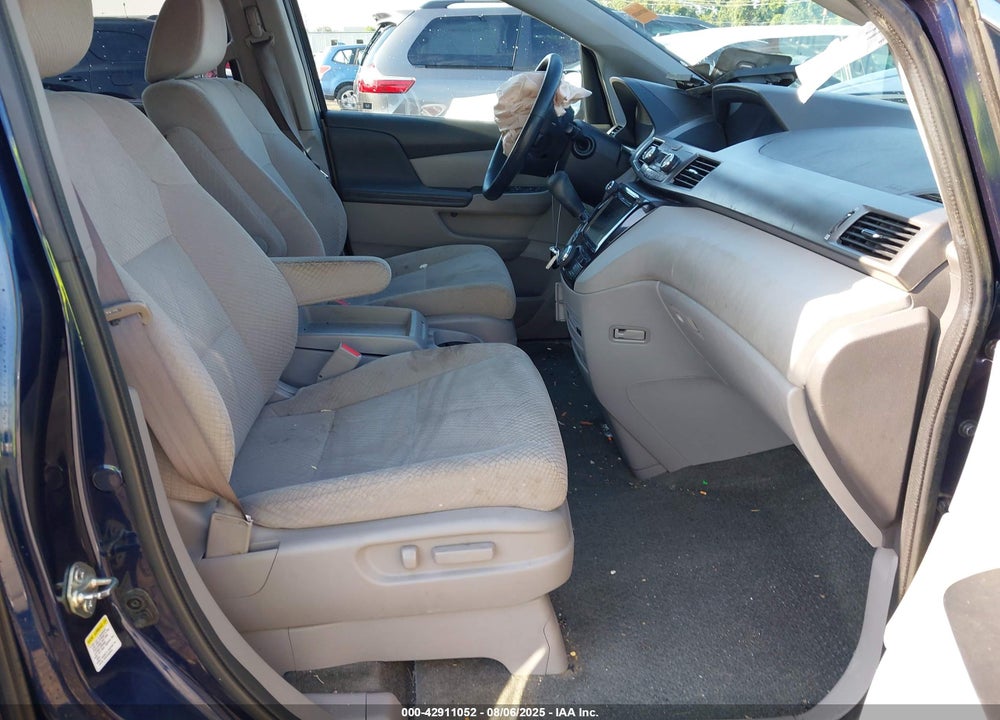 2016 HONDA ODYSSEY SE VIN: 5FNRL5H32GB134062