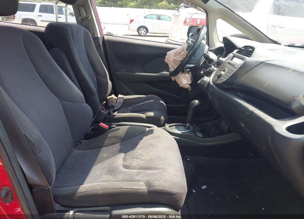 2013 HONDA FIT VIN: JHMGE8H5XDC014490