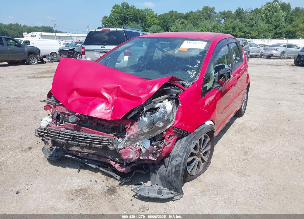 2013 HONDA FIT VIN: JHMGE8H5XDC014490