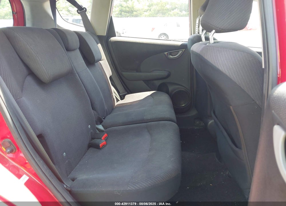 2013 HONDA FIT VIN: JHMGE8H5XDC014490