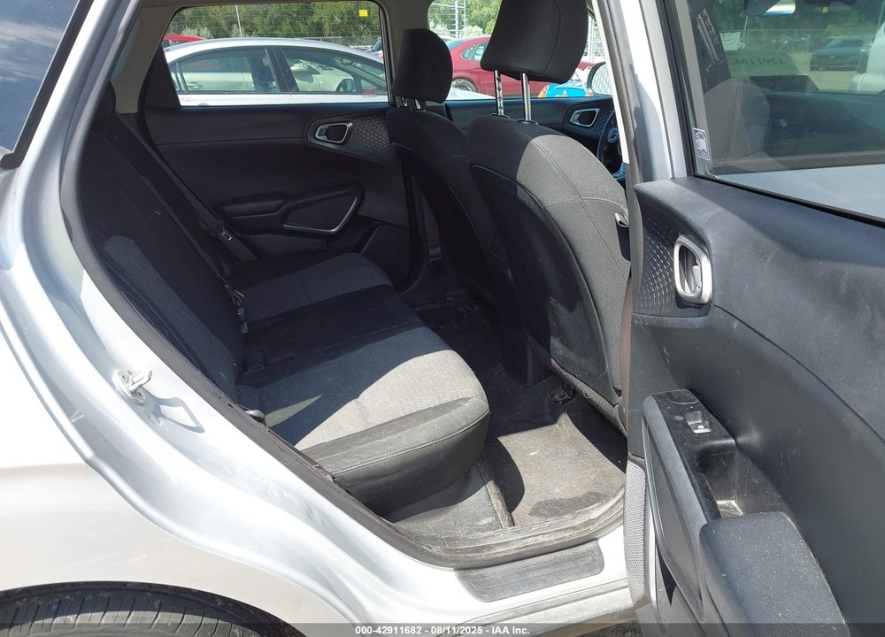 2020 KIA SOUL VIN: KNDJ23AU6L7718004