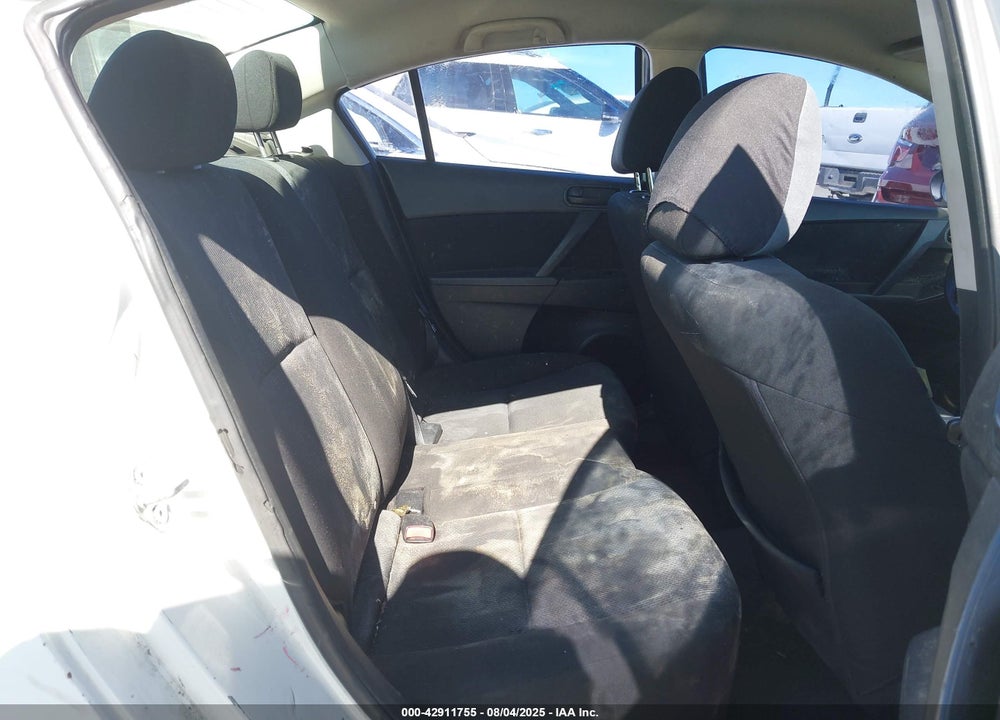 2010 MAZDA 3 I SPORT VIN: JM1BL1SF8A1267941