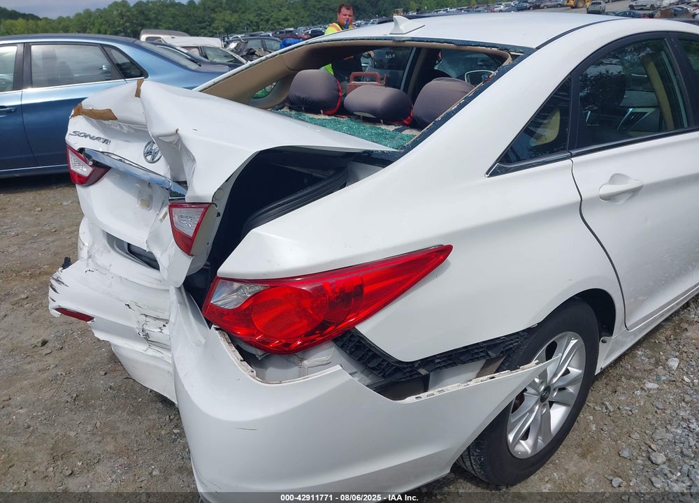 2013 HYUNDAI SONATA VIN: 5NPEB4AC0DH749065