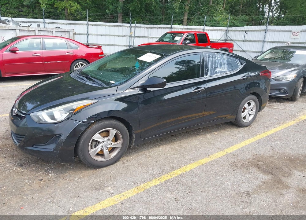 2015 HYUNDAI ELANTRA VIN: 5NPDH4AE8FH623714