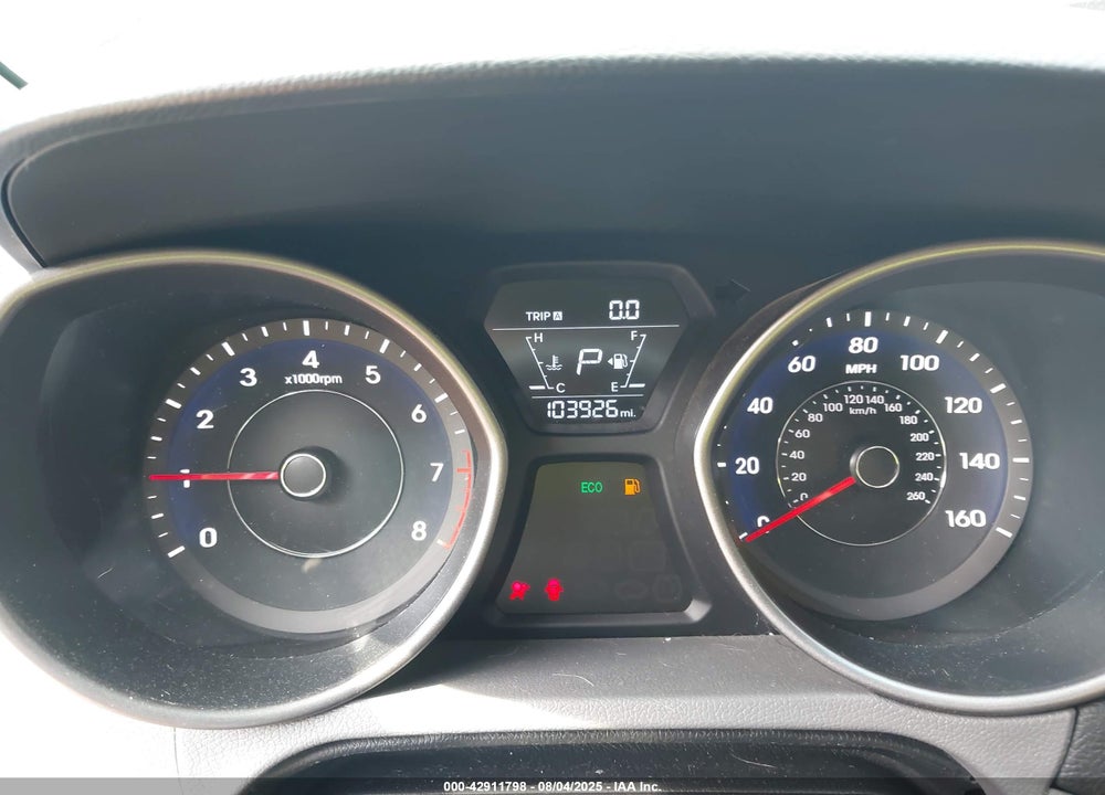 2015 HYUNDAI ELANTRA VIN: 5NPDH4AE8FH623714