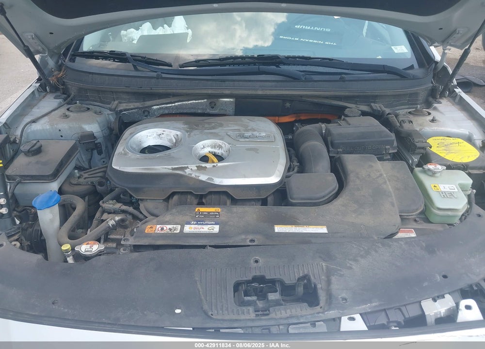 2017 HYUNDAI SONATA HYBRID VIN: KMHE34L14HA044996