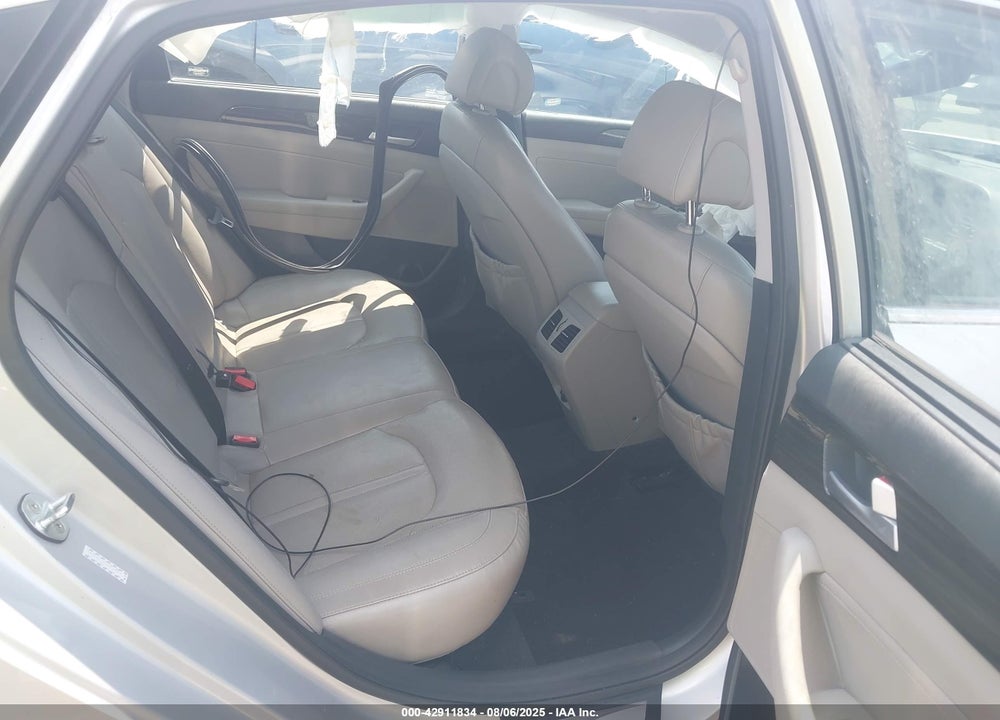 2017 HYUNDAI SONATA HYBRID VIN: KMHE34L14HA044996