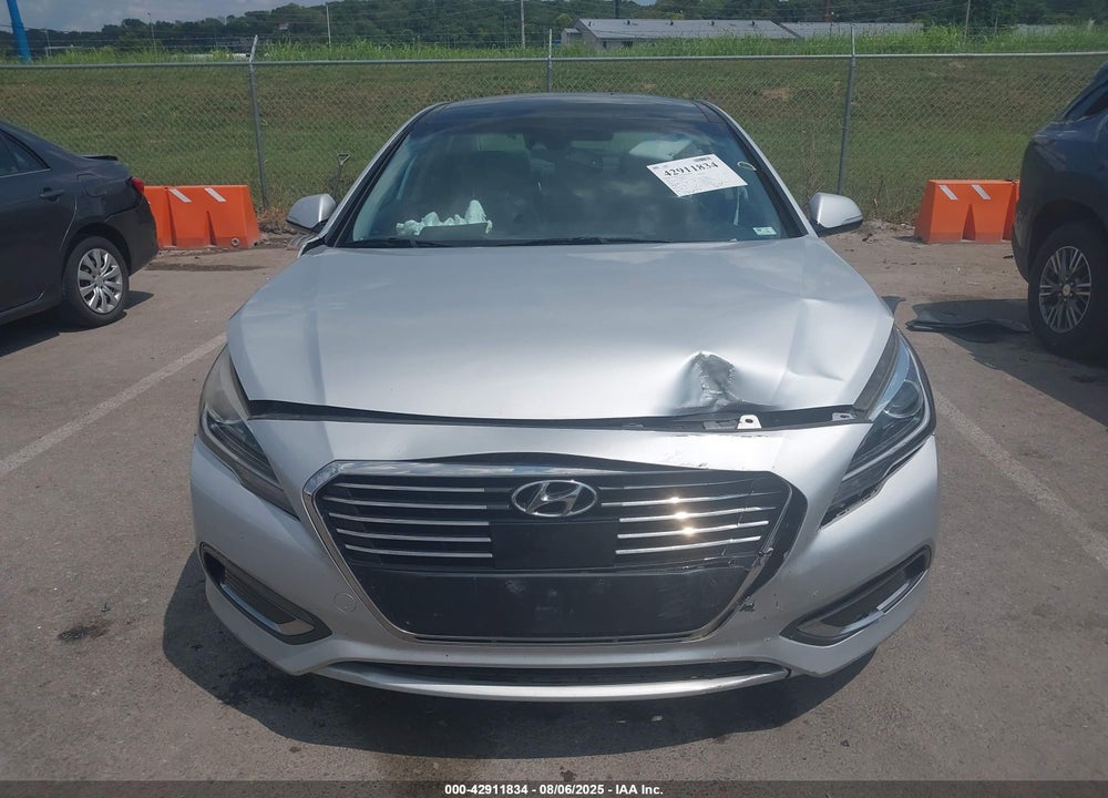 2017 HYUNDAI SONATA HYBRID VIN: KMHE34L14HA044996