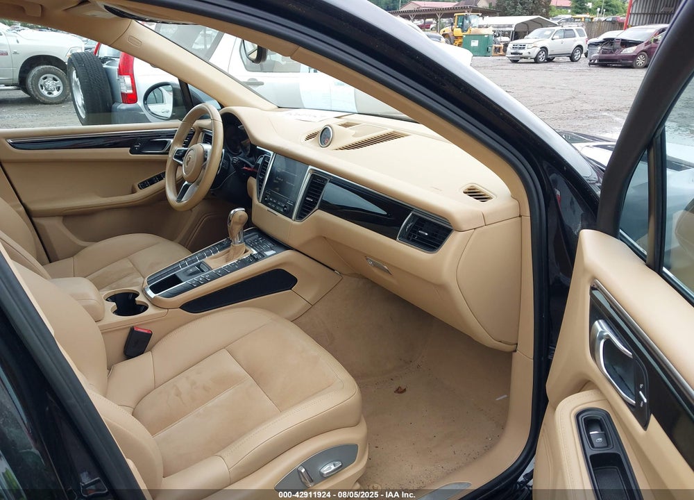 2017 PORSCHE MACAN S VIN: WP1AB2A59HLB11269