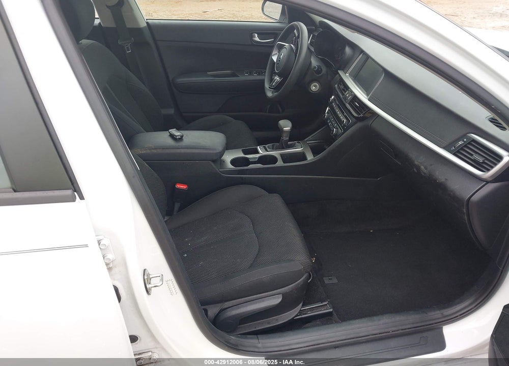2020 KIA OPTIMA VIN: 5XXGT4L34LG388081
