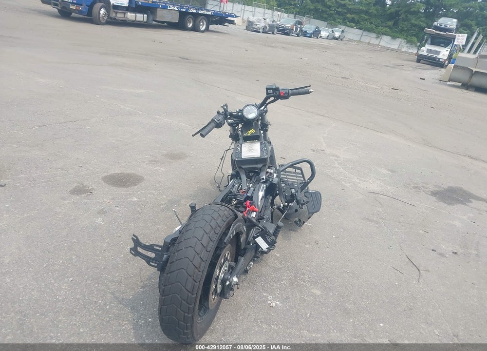 2023 INDIAN MOTORCYCLE CO. SCOUT BOBBER ABS VIN: 56KMTA008P3196352
