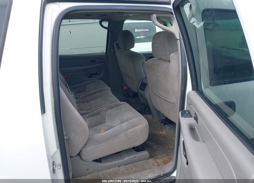 2005 CHEVROLET SUBURBAN 1500 LS VIN: 1GNFK16Z65R221158