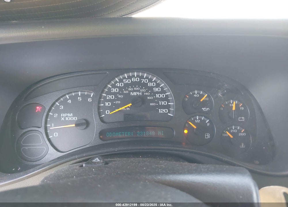 2005 CHEVROLET SUBURBAN 1500 LS VIN: 1GNFK16Z65R221158