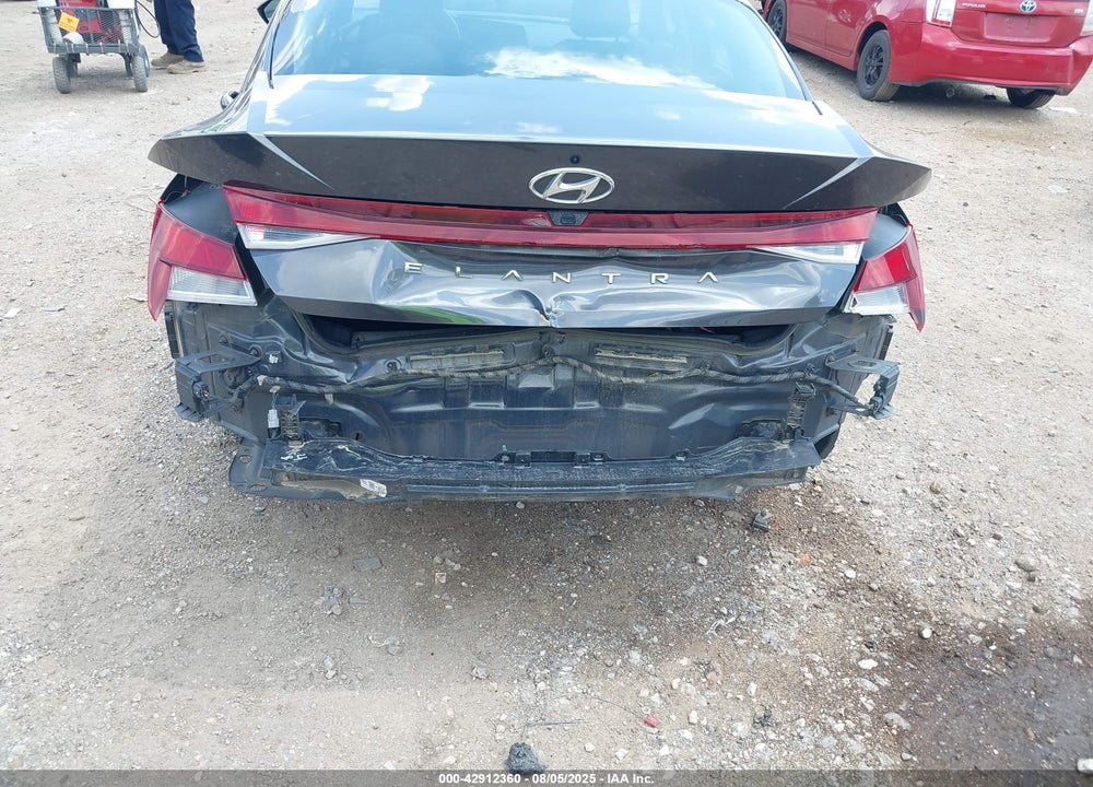 2021 HYUNDAI ELANTRA SEL VIN: 5NPLM4AG1MH009934