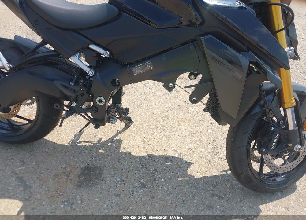 2025 SUZUKI GSX-S1000 A VIN: JS1EK11D0S7100059