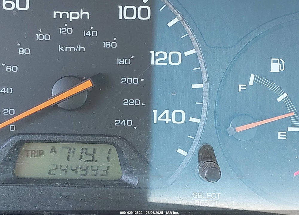 1998 HONDA ACCORD LX VIN: 1HGCG5643WA213982