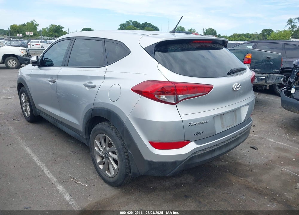 2018 HYUNDAI TUCSON SE VIN: KM8J23A40JU693725