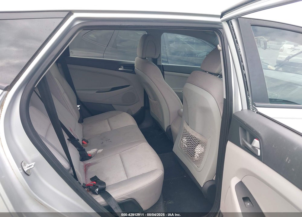 2018 HYUNDAI TUCSON SE VIN: KM8J23A40JU693725