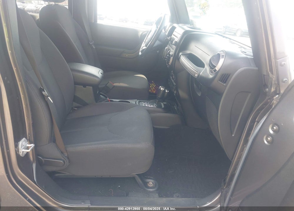 2017 JEEP WRANGLER UNLIMITED VIN: 1C4HJWDGXHL562685