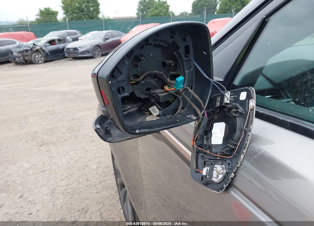 2018 LAND ROVER RANGE ROVER VELAR VIN: SALYL2RX1JA766670