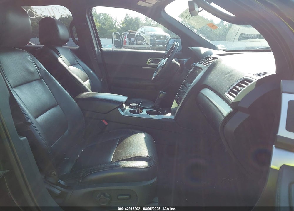 2011 FORD EXPLORER VIN: 1FMHK8D88BGA31420