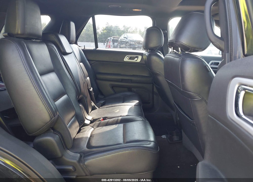 2011 FORD EXPLORER VIN: 1FMHK8D88BGA31420