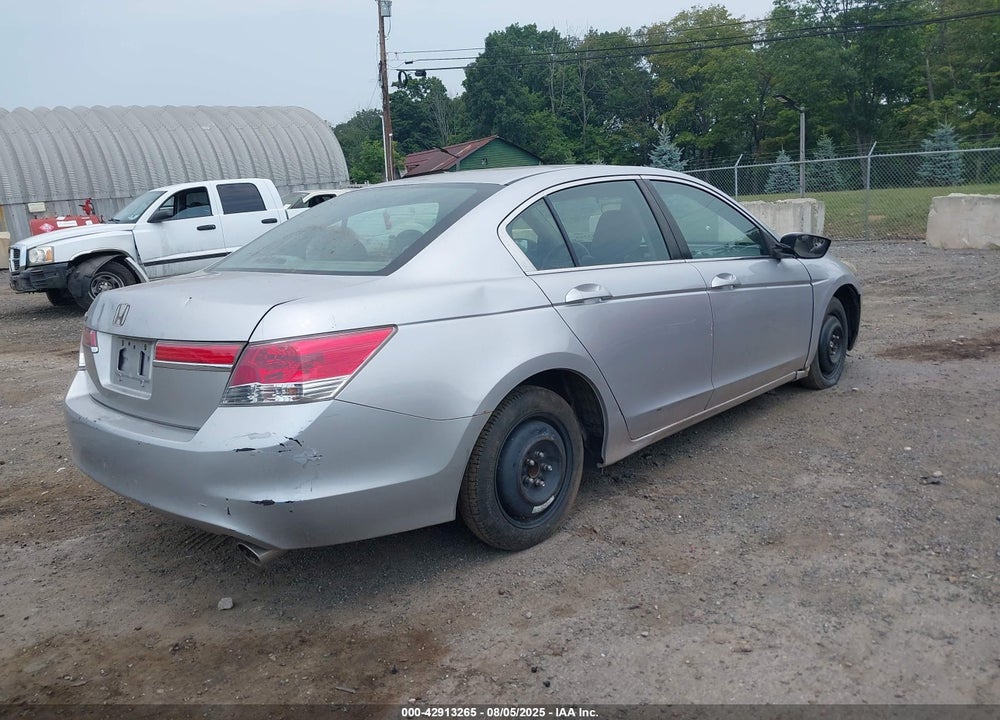 2011 HONDA ACCORD VIN: 1HGCP2F30BA031706