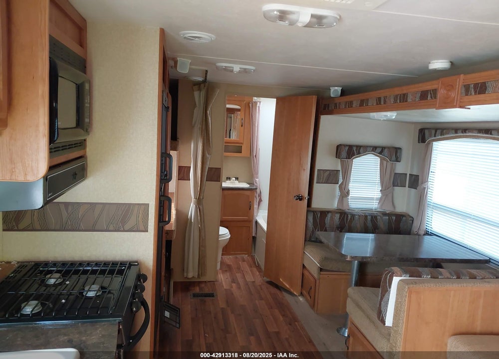 2010 FOREST RIVER TRAVEL TRAILER VIN: 4X4TWDB24AA244922