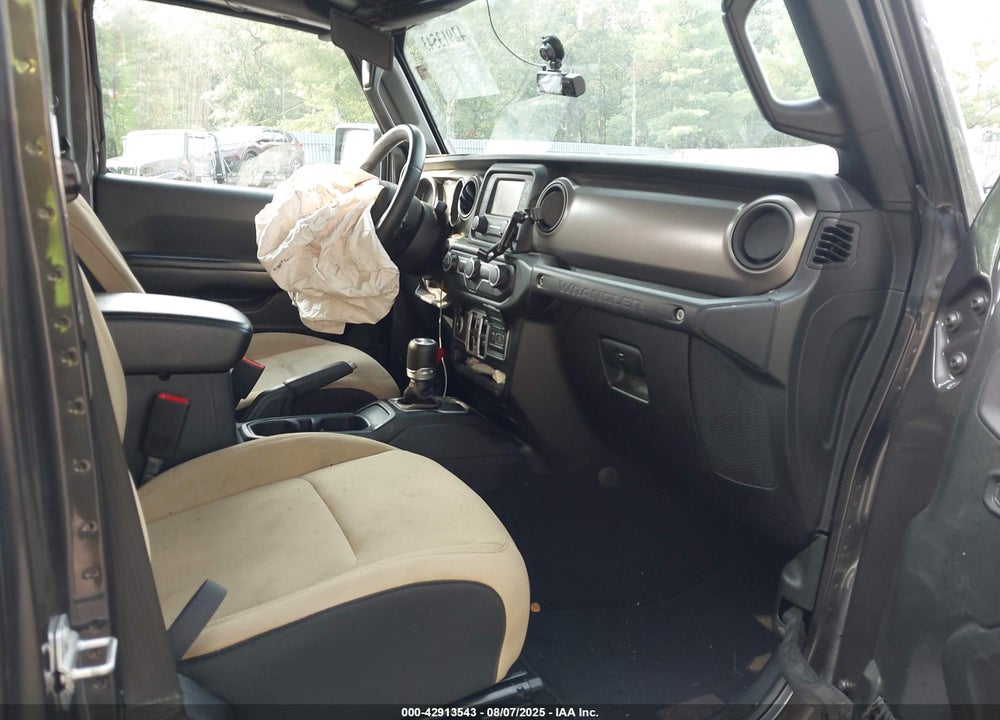 2018 JEEP WRANGLER UNLIMITED SPORT S 4X4 VIN: 1C4HJXDG2JW208816