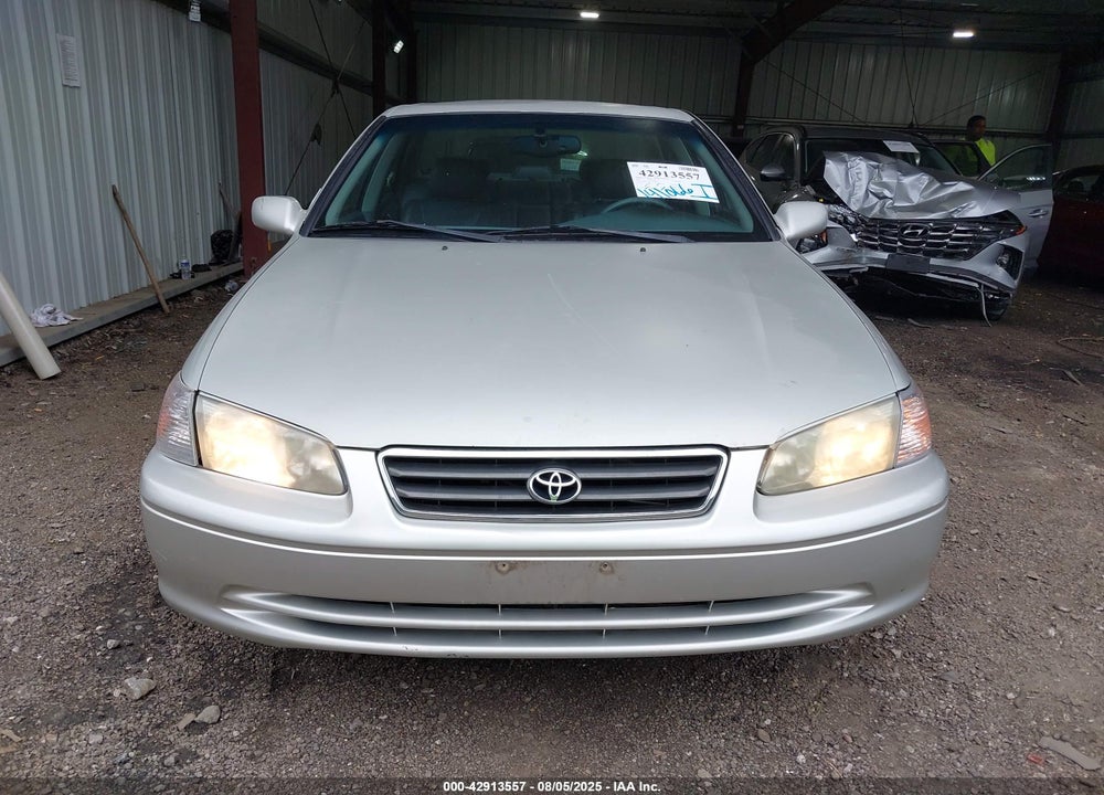2001 TOYOTA CAMRY XLE V6 VIN: 4T1BF22K51U958185
