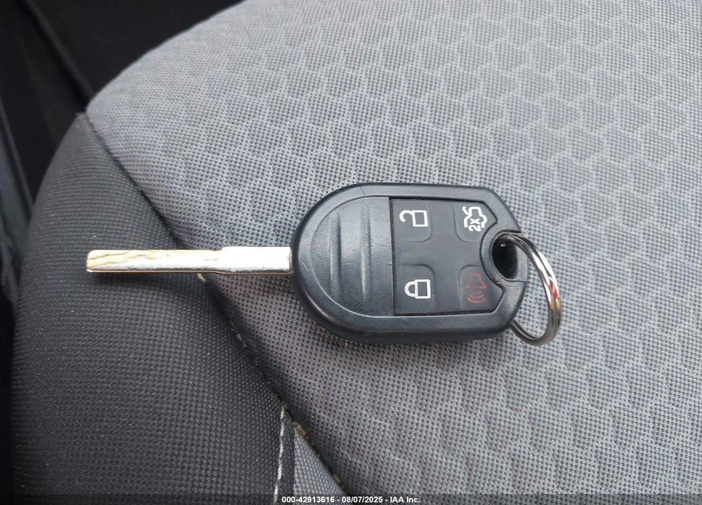 2017 FORD ESCAPE SE VIN: 1FMCU9GD4HUE37689