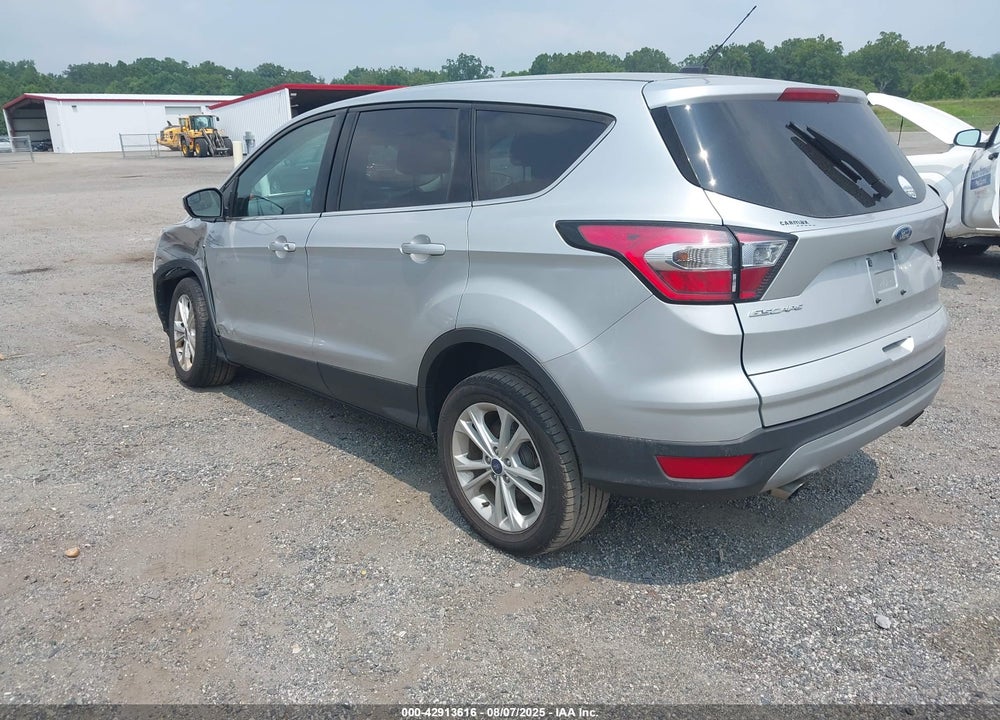 2017 FORD ESCAPE SE VIN: 1FMCU9GD4HUE37689