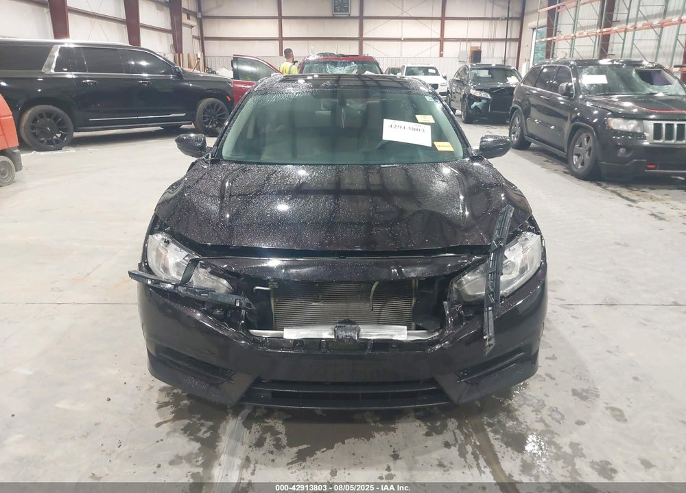 2018 HONDA CIVIC VIN: 19XFC2F56JE032119