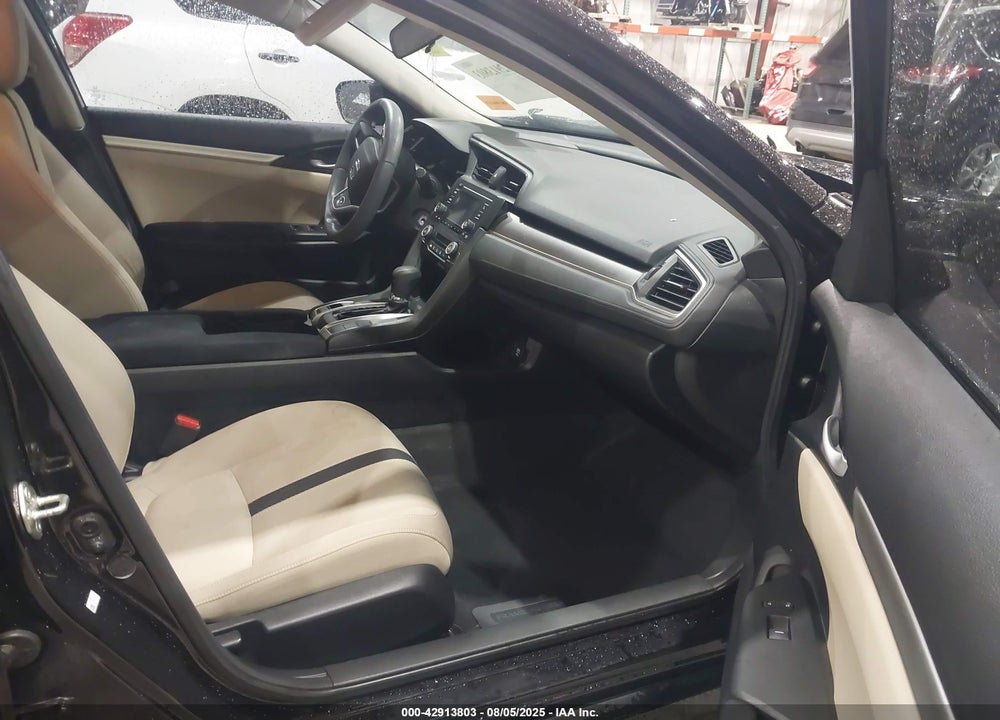 2018 HONDA CIVIC VIN: 19XFC2F56JE032119