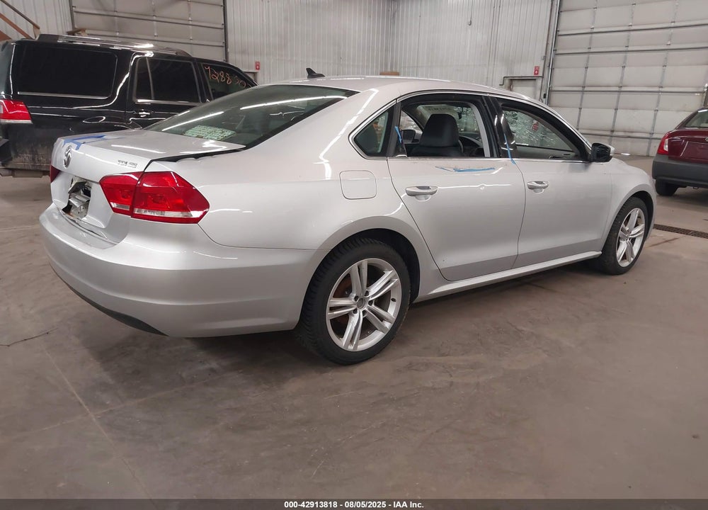2015 VOLKSWAGEN PASSAT VIN: 1VWBV7A35FC085644