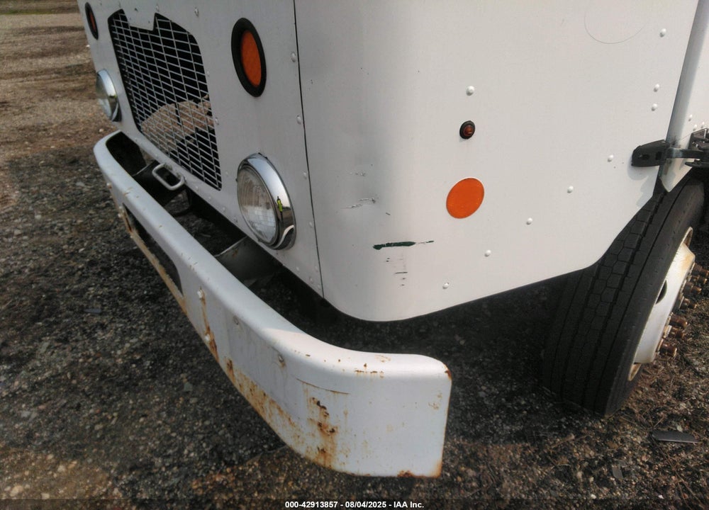 2010 FREIGHTLINER CHASSIS M LINE WALK-IN VAN VIN: 4UZAAPDU1ACAS1624