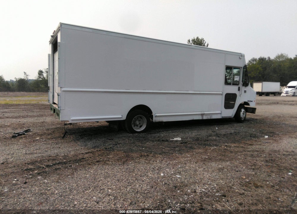 2010 FREIGHTLINER CHASSIS M LINE WALK-IN VAN VIN: 4UZAAPDU1ACAS1624