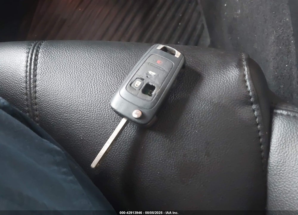 2017 CHEVROLET IMPALA 1LT VIN: 2G1105SA5H9119213