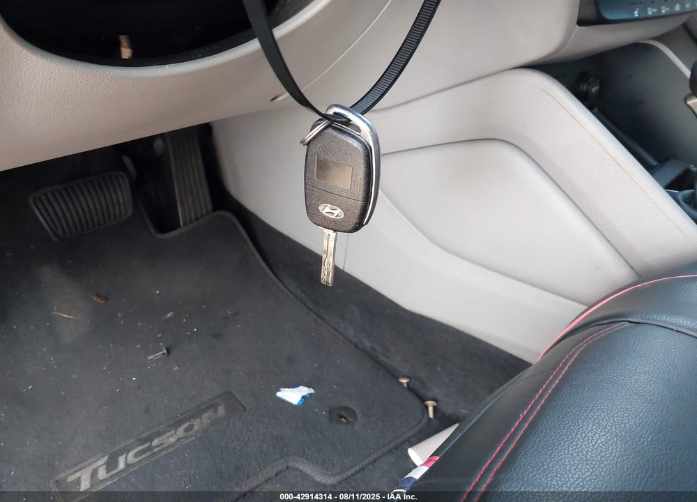 2018 HYUNDAI TUCSON SEL VIN: KM8J3CA48JU637688