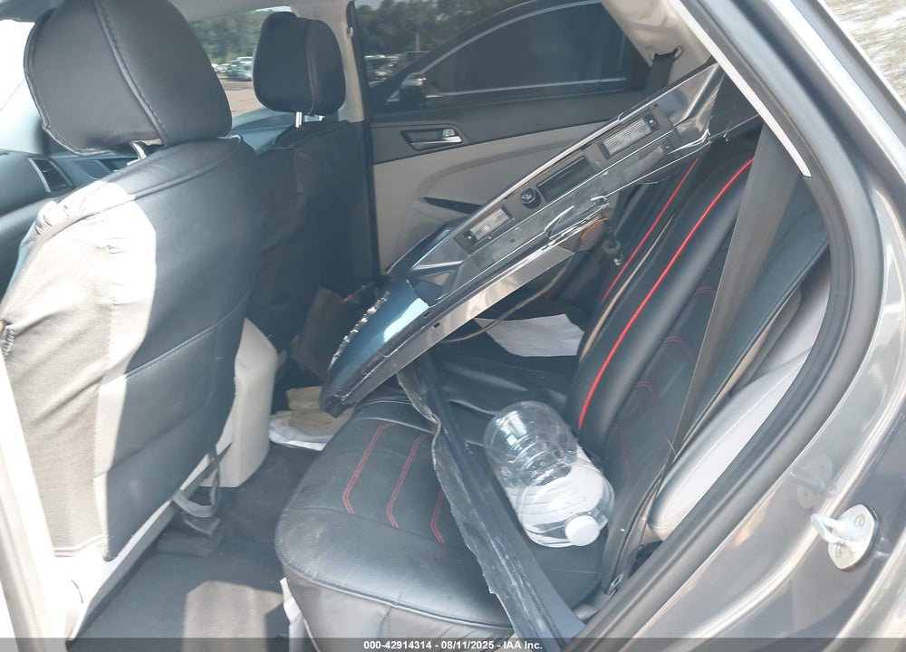 2018 HYUNDAI TUCSON SEL VIN: KM8J3CA48JU637688
