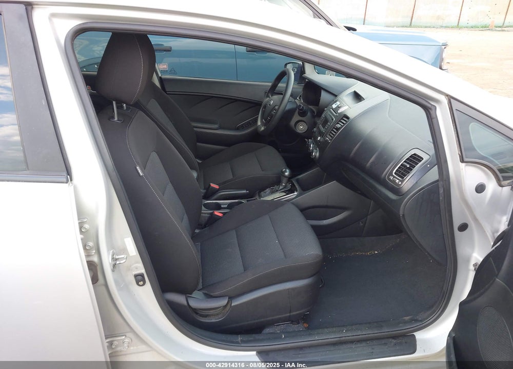 2017 KIA FORTE VIN: 3KPFK4A77HE160600