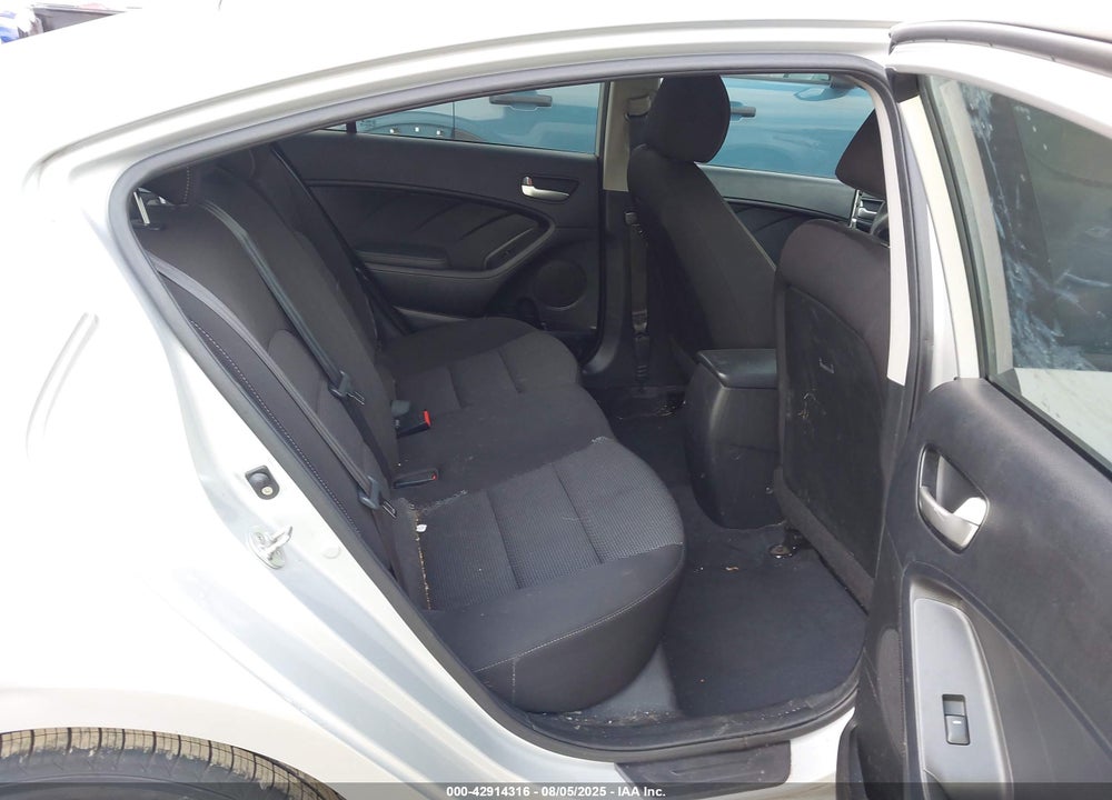 2017 KIA FORTE VIN: 3KPFK4A77HE160600