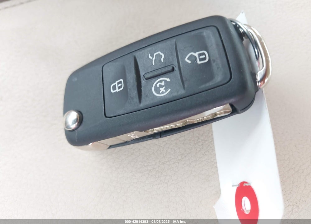 2015 VOLKSWAGEN PASSAT VIN: 1VWCV7A38FC071595