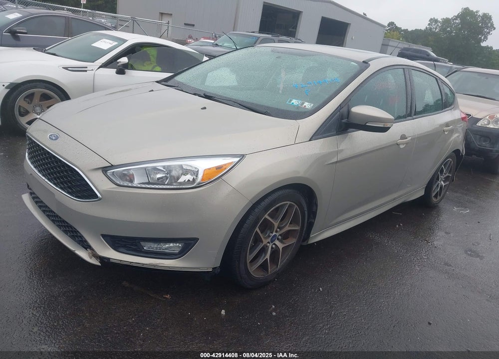 2015 FORD FOCUS SE VIN: 1FADP3K29FL384032
