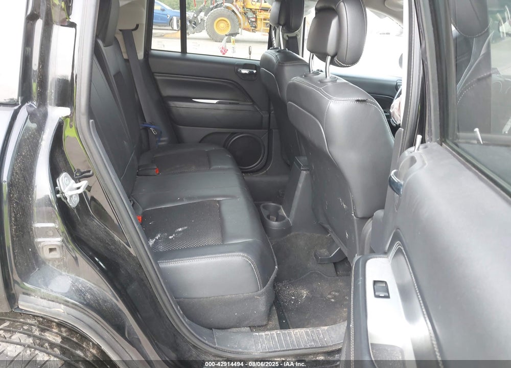 2014 JEEP COMPASS LATITUDE VIN: 1C4NJDEB5ED570970