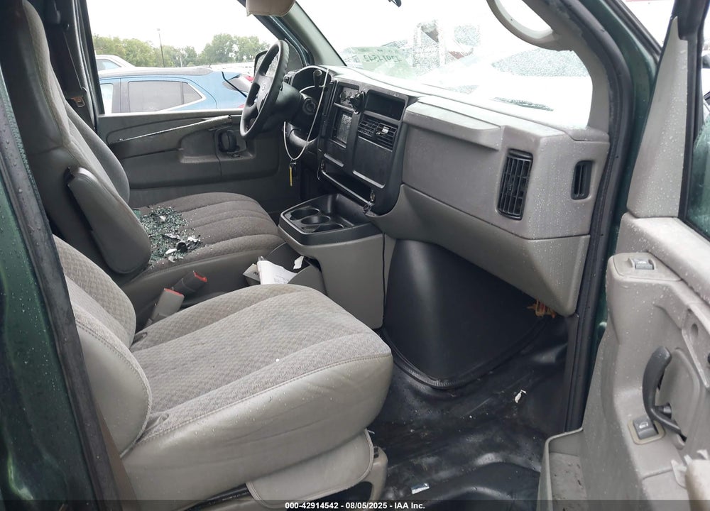 2004 CHEVROLET EXPRESS VIN: 1GCFG15T541148028