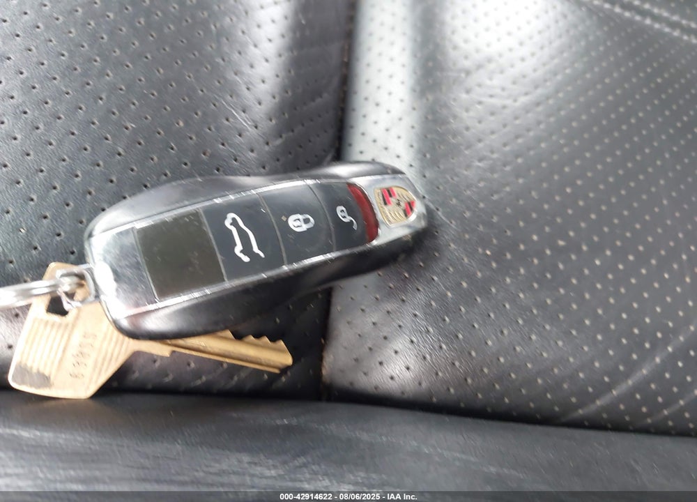 2013 PORSCHE CAYENNE VIN: WP1AD2A22DLA71529