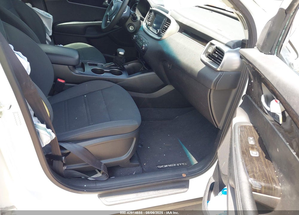2020 KIA SORENTO VIN: 5XYPG4A36LG643638